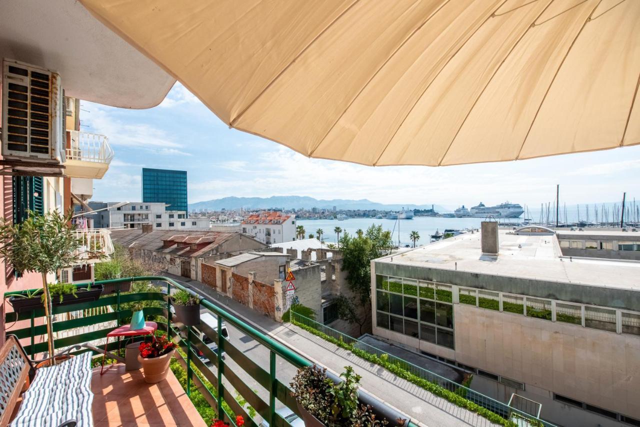 Airy Seafront 1920S Apartment Split Exteriér fotografie